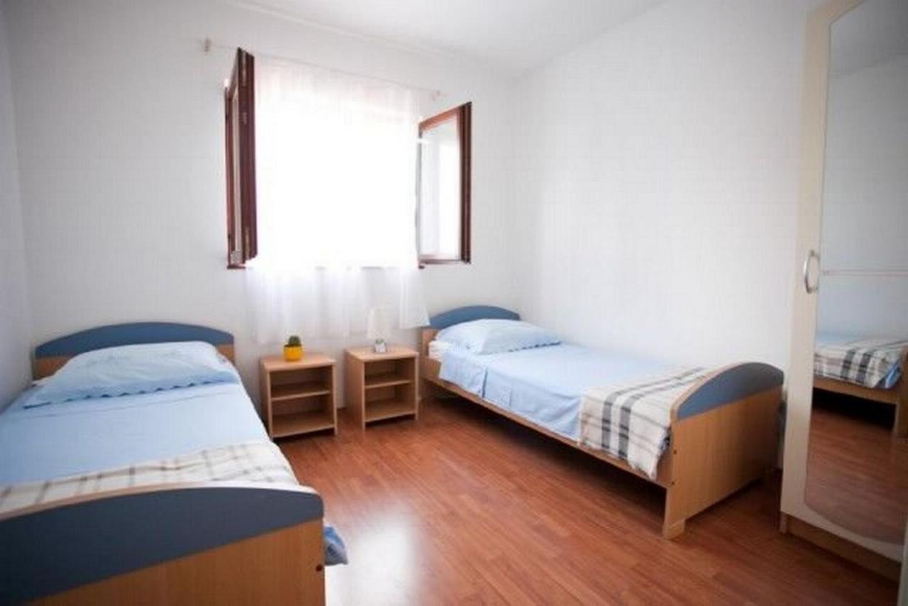 Apartments Mirko Seget Vranjica Exterior photo