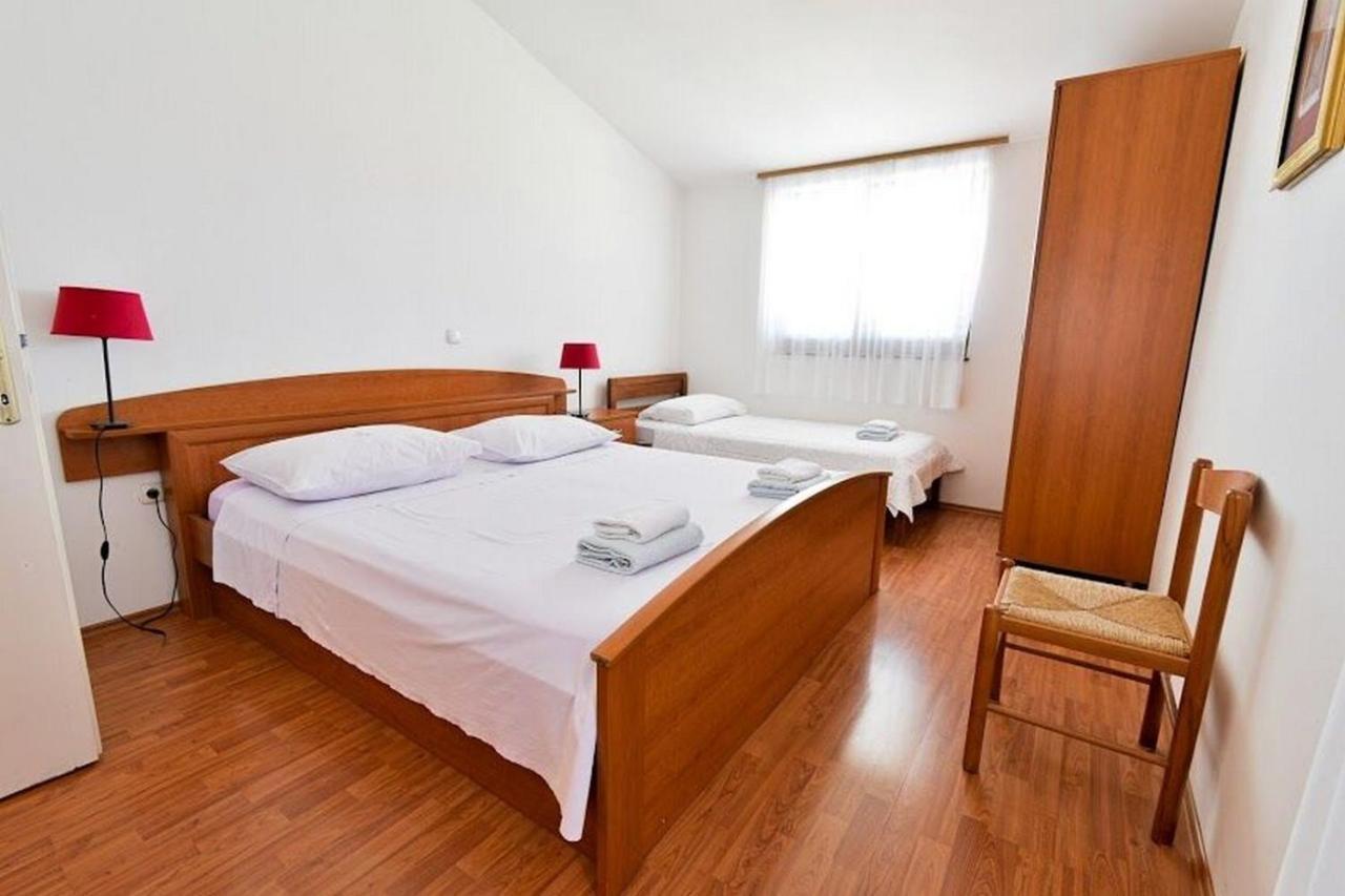 Apartments Mirko Seget Vranjica Exterior photo