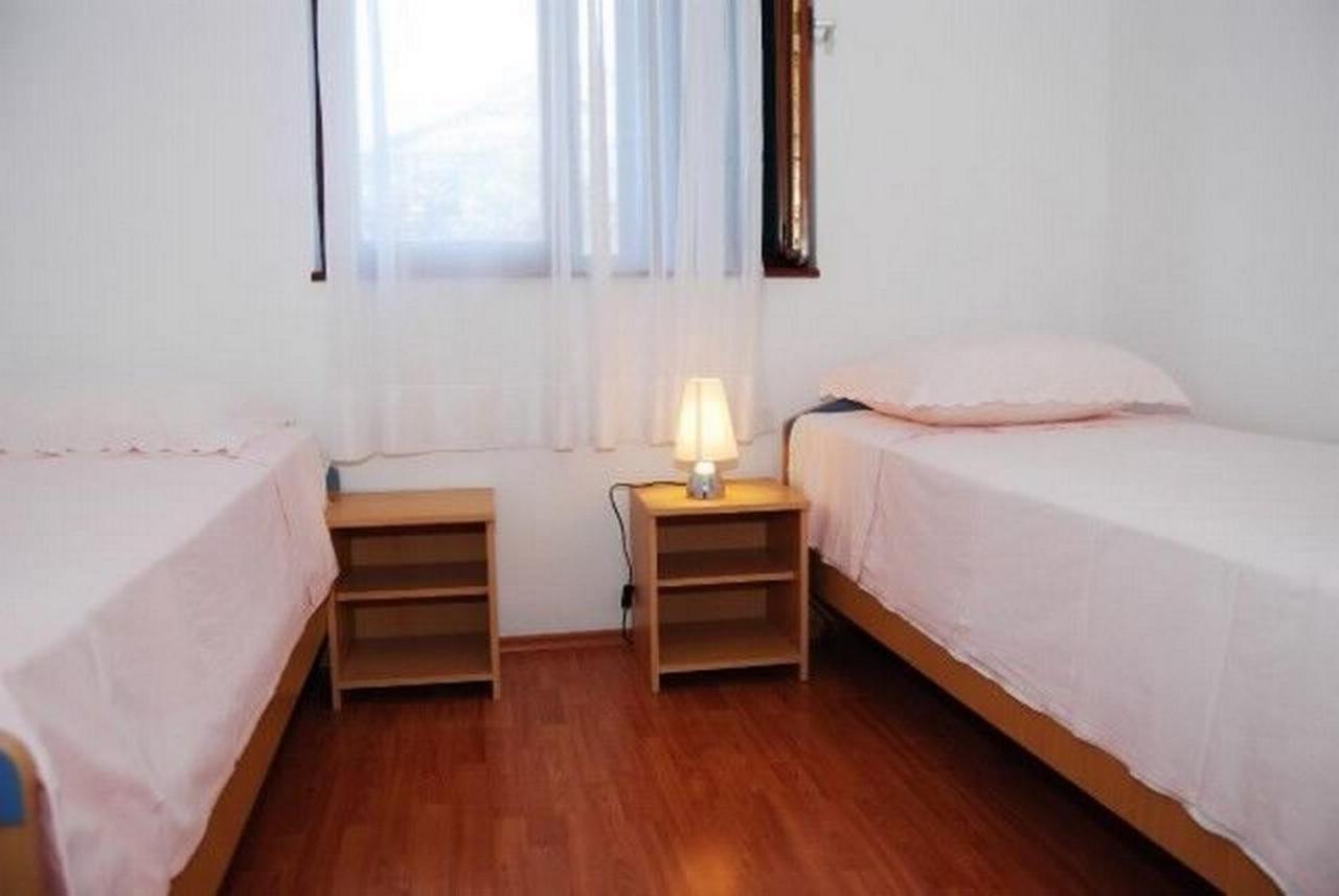 Apartments Mirko Seget Vranjica Exterior photo