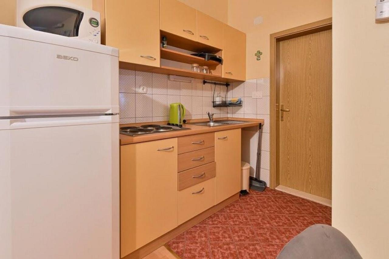 Apartments Mirko Seget Vranjica Exterior photo