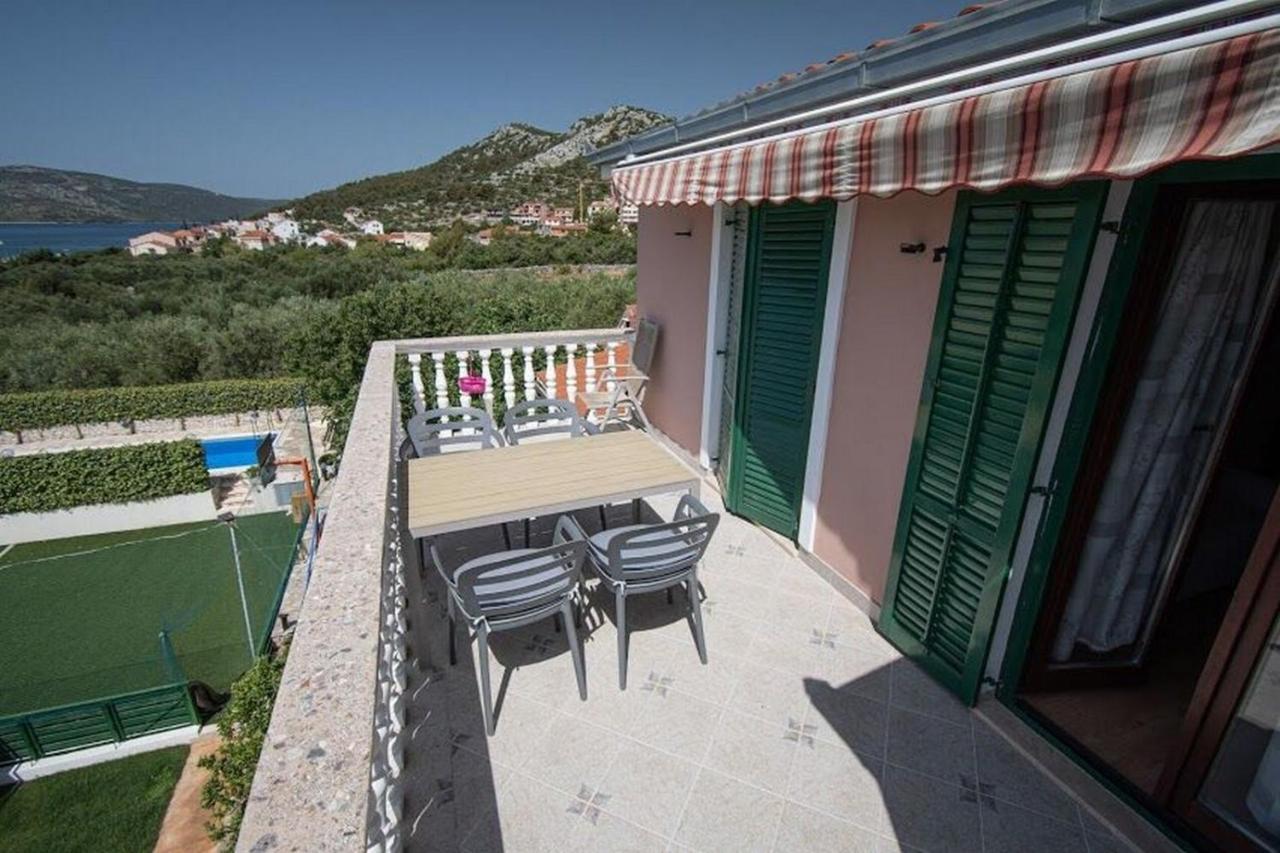Apartments Mirko Seget Vranjica Exterior photo